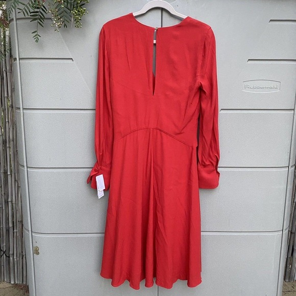 NEW EQUIPMENT Womens Sz 8 Scarlett Red Faun Twist Front Long Sleeve Dress $475 - Picture 4 of 8
